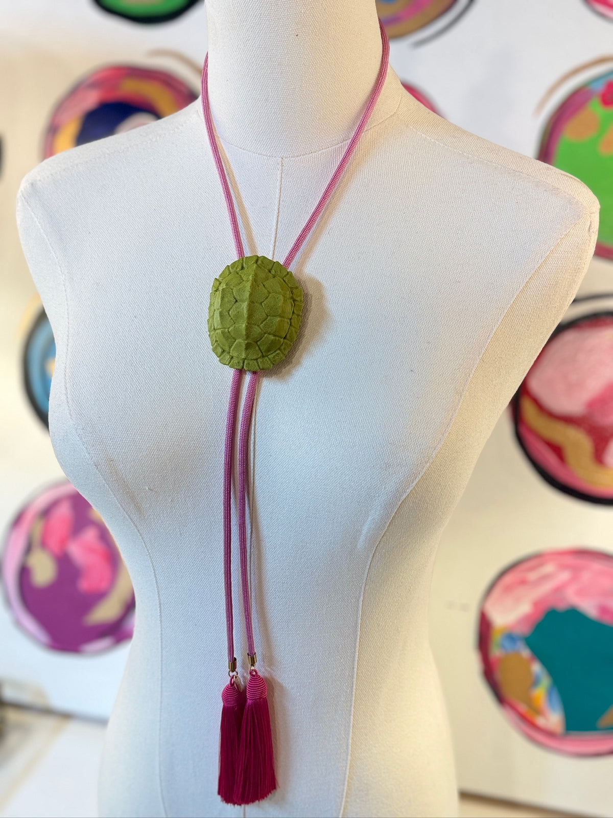 rahya designs || tortoise bolo olive green with bubblegum pink & fuschia