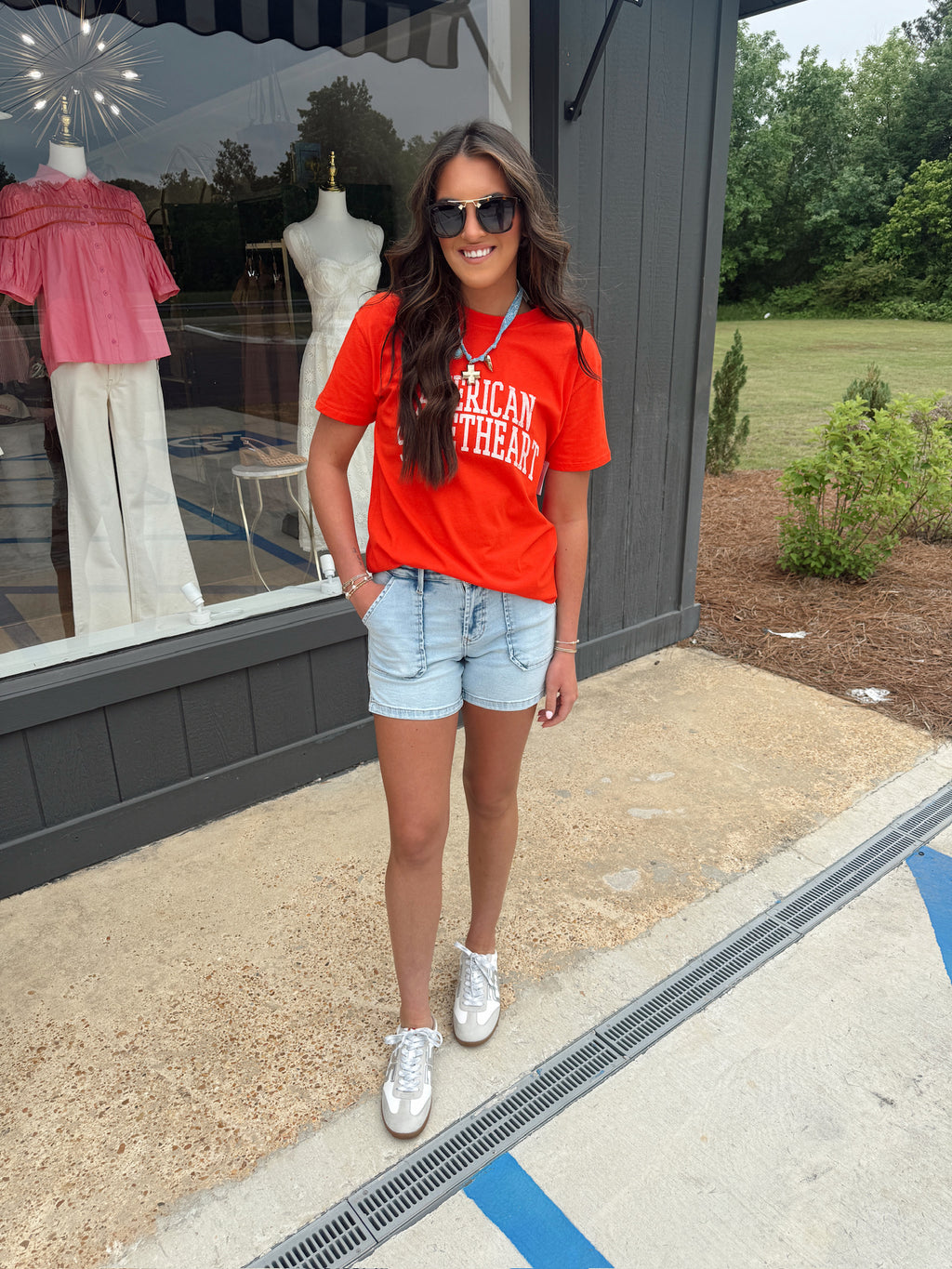 z supply sweetheart boyfriend tee in lychee