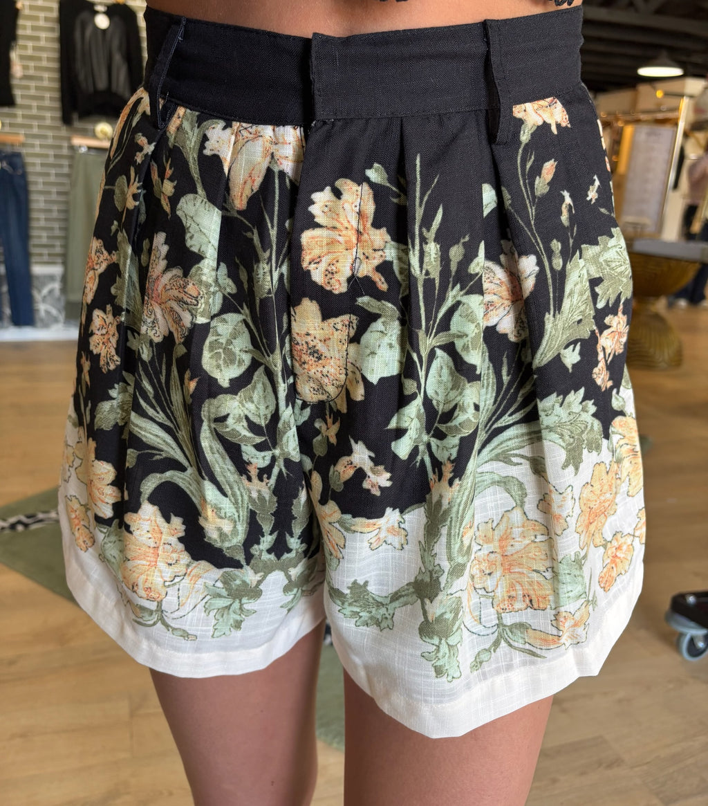 en saison iris floral print shorts