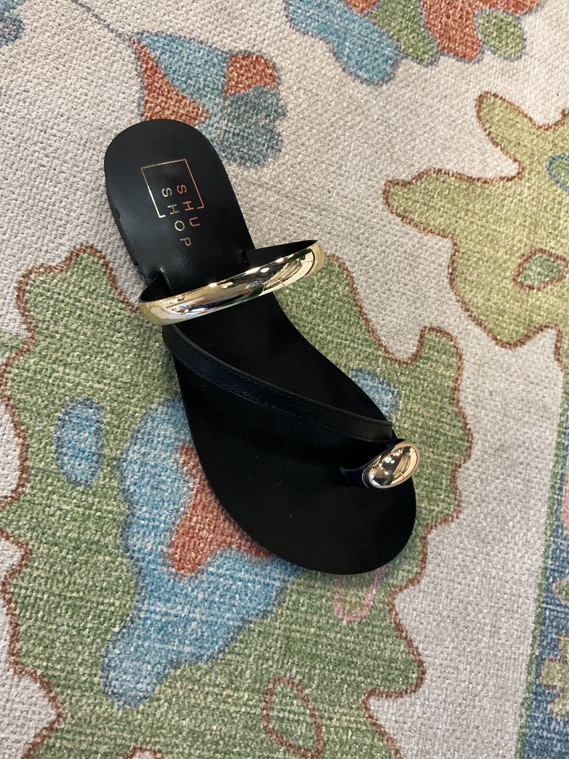 shu shop brenda sandle in black
