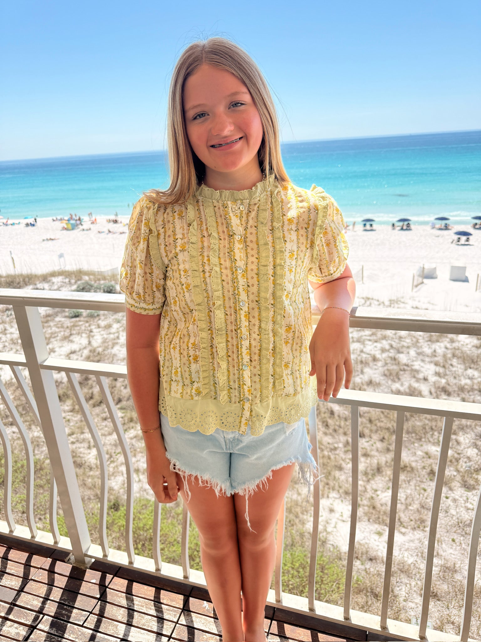 zoe and claire ryleigh top in floral