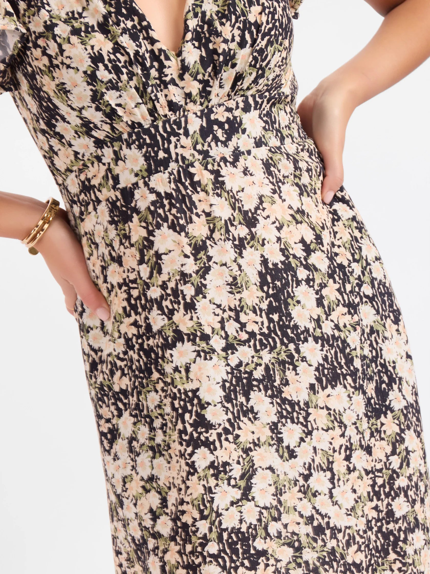 sadie & sage painted fields midi dress in black multi