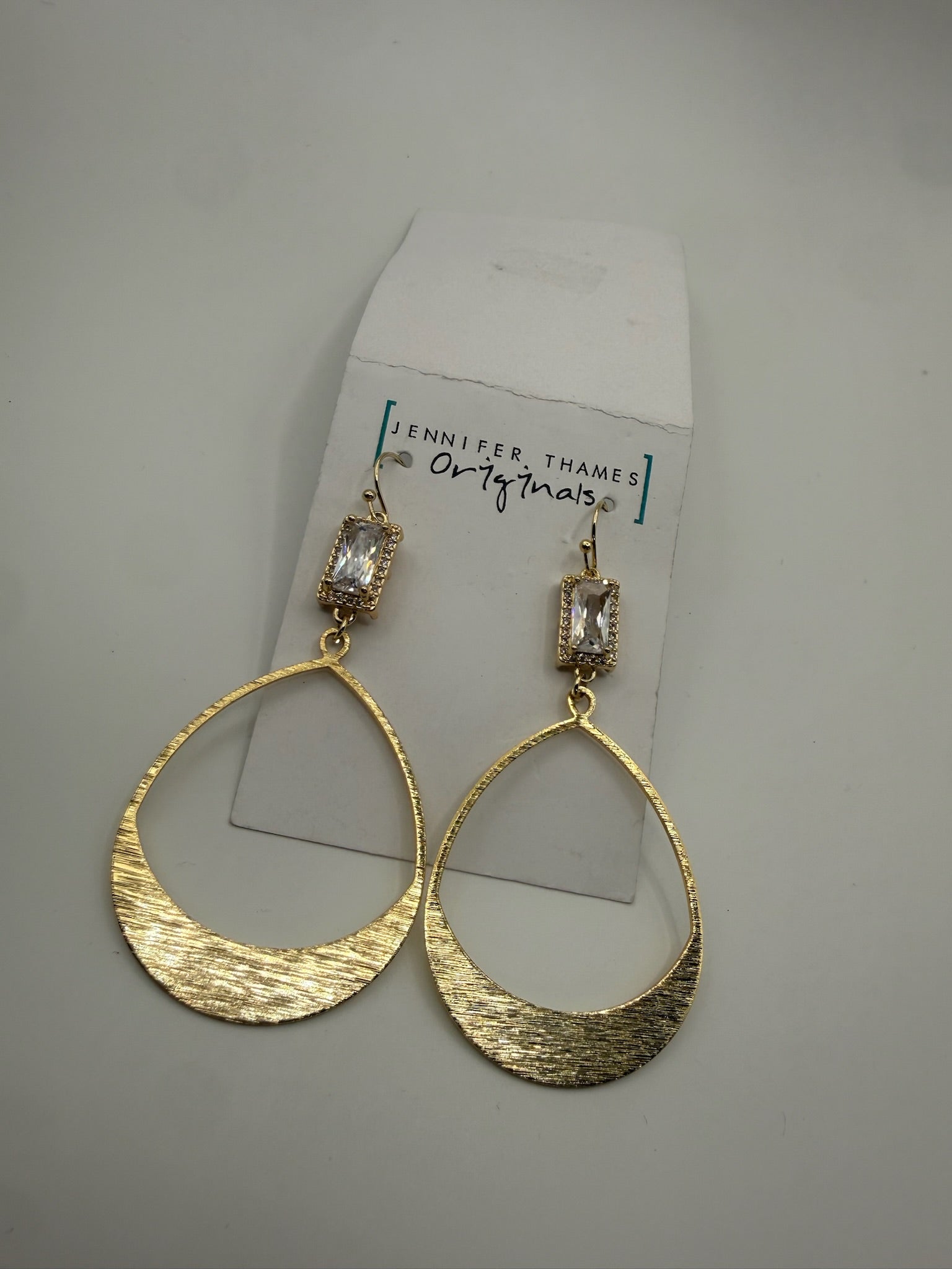 jennifer thames laura earring in gold