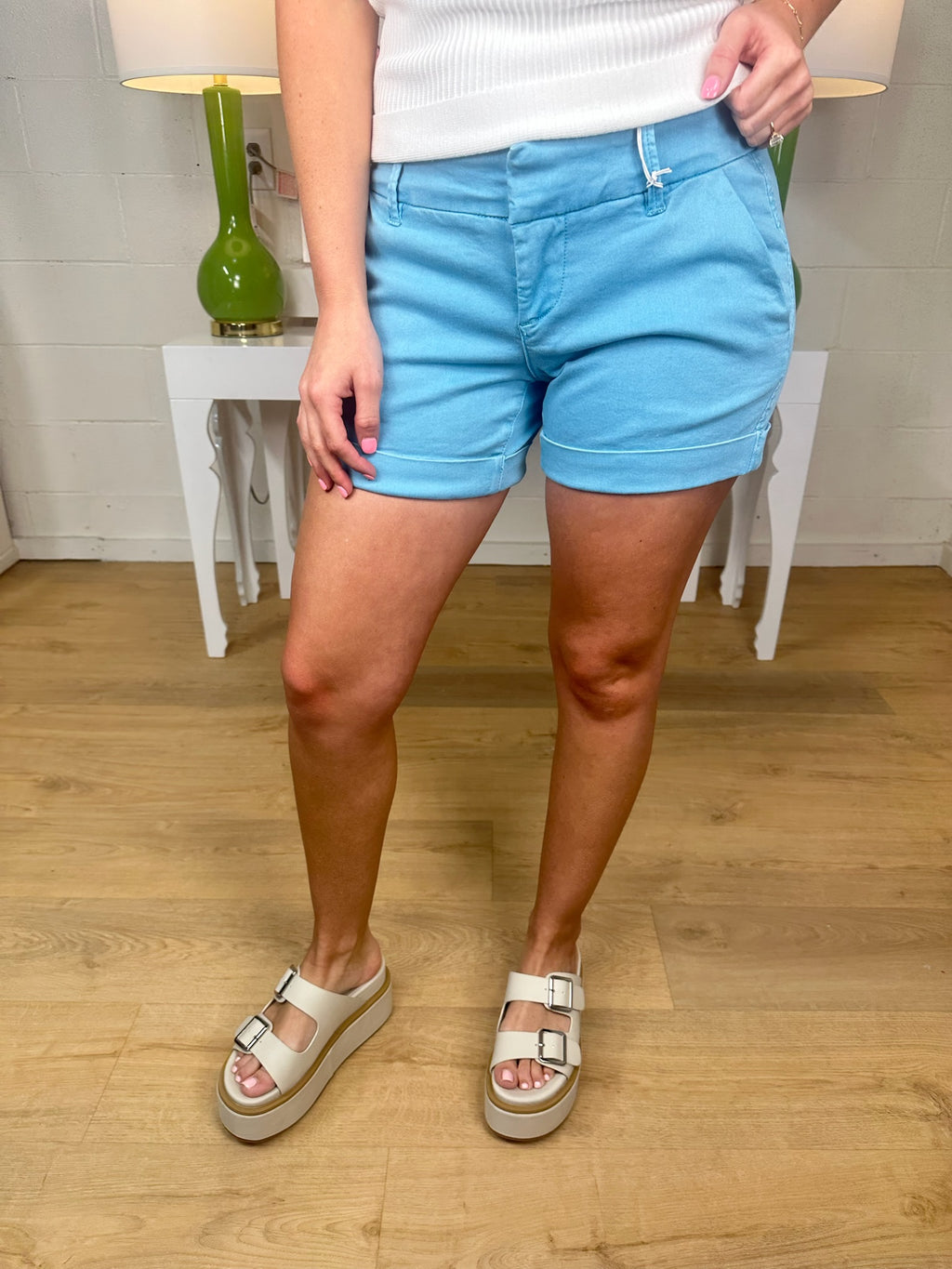 dear john hampton short in milky blue