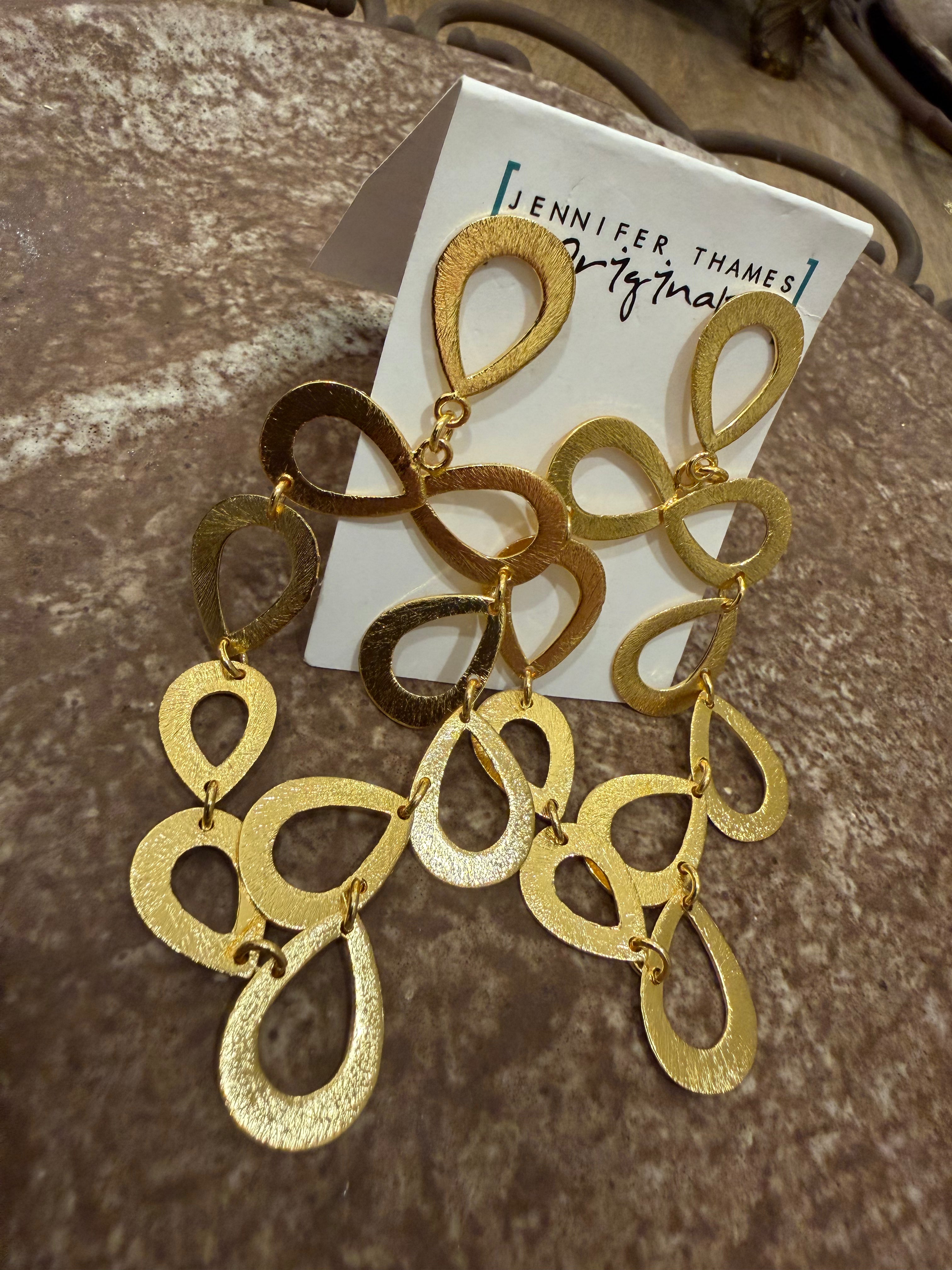 jennifer thames showstopper earring in gold