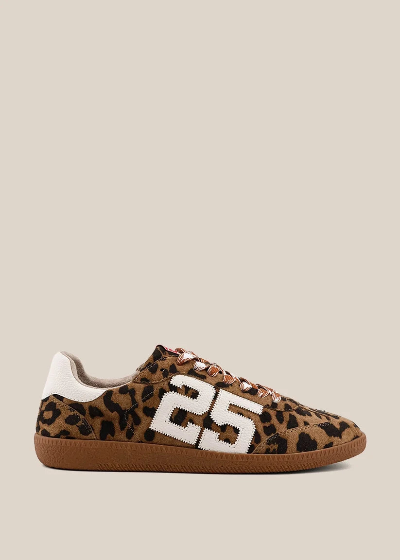 shushop retro 25 sneaker in leopard