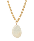 chunky shell necklace in gold