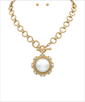 dome shape pearl necklace in gold