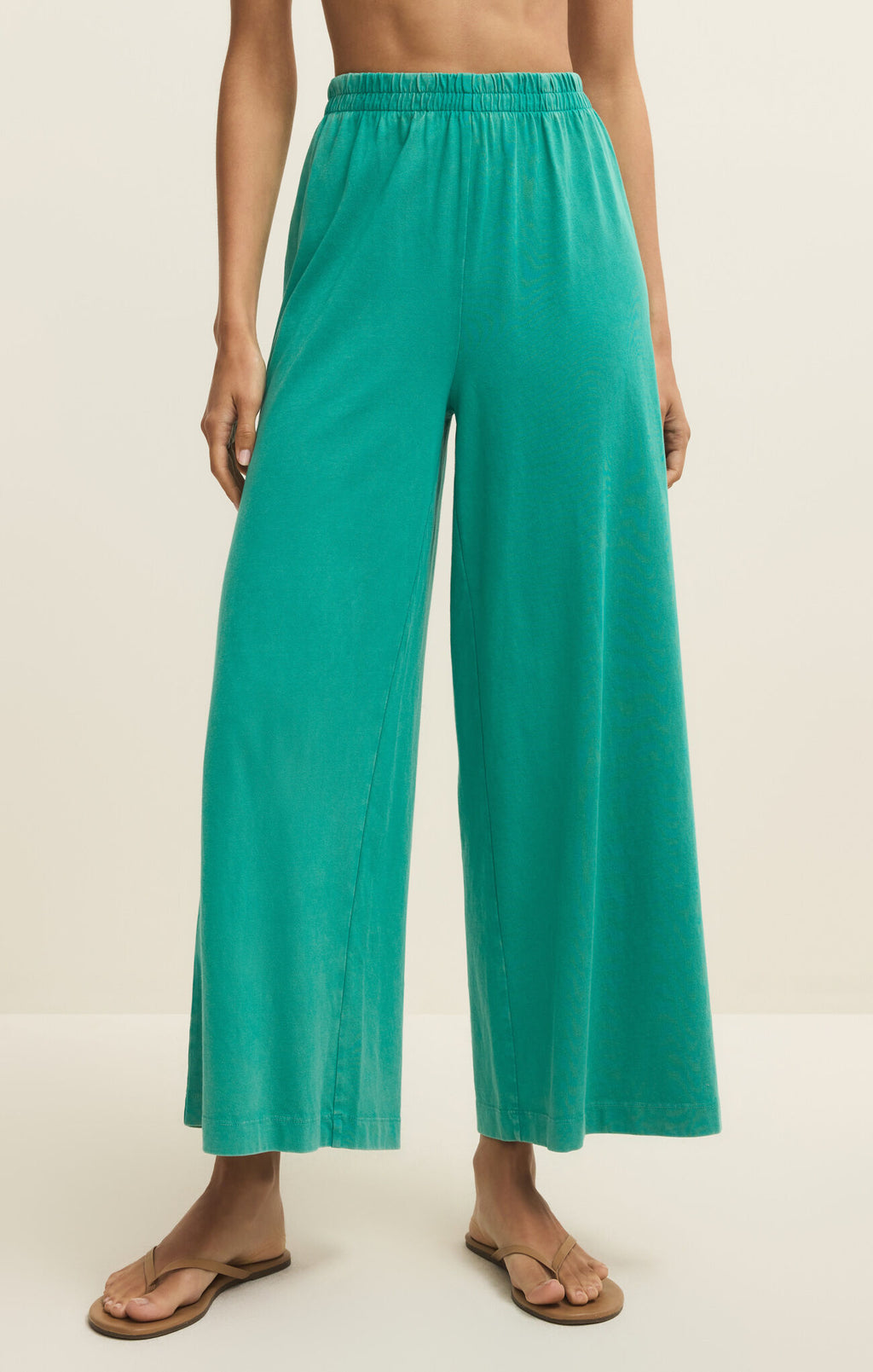 scout jersey crop flare pant in la palma