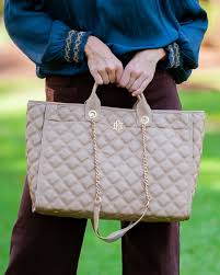 caroline hill melissa tote bag in latte
