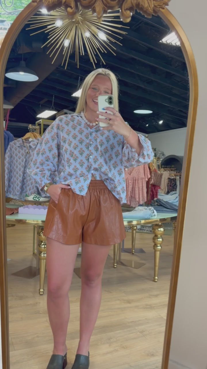 karlie london floral poplin button up top in blue